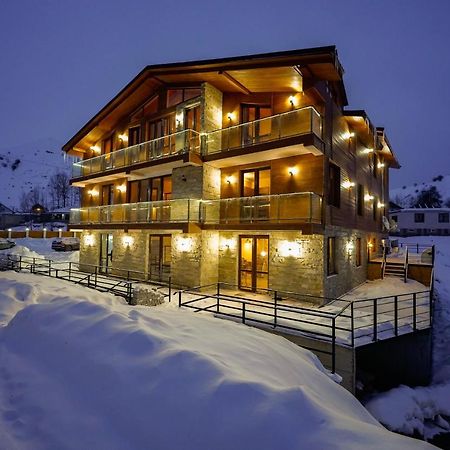 Pine Chalets By Ka Group Gudauri Exteriör bild