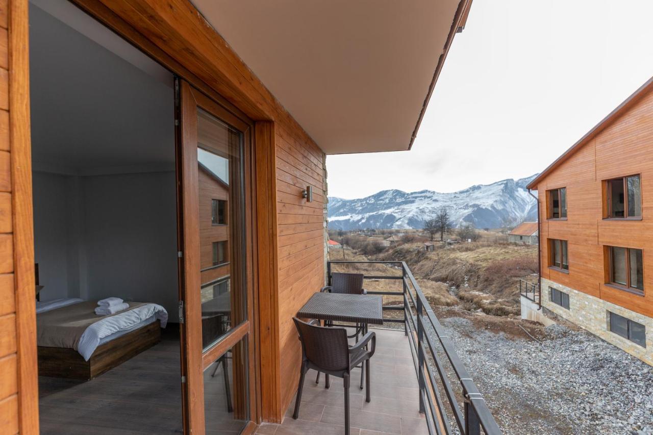 Pine Chalets By Ka Group Gudauri Exteriör bild