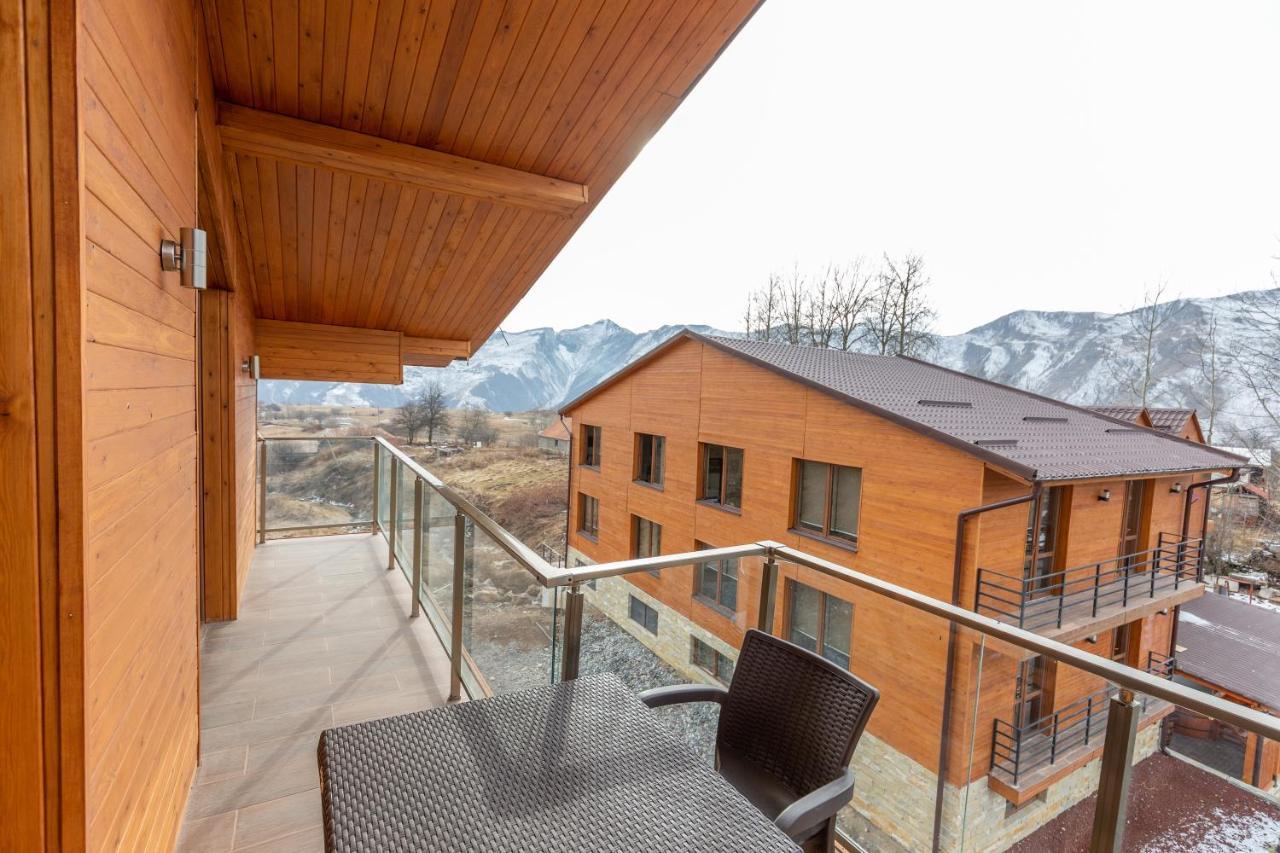 Pine Chalets By Ka Group Gudauri Exteriör bild