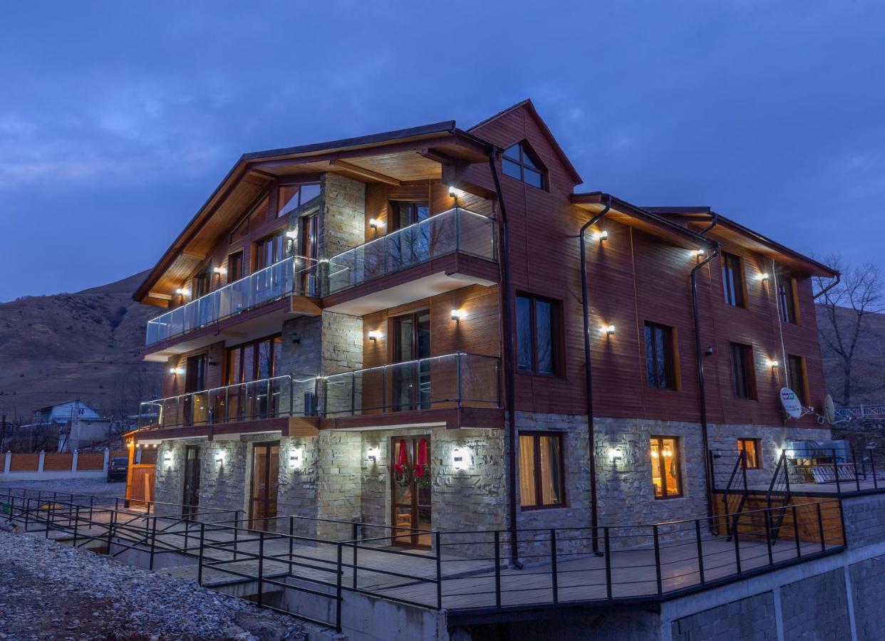 Pine Chalets By Ka Group Gudauri Exteriör bild